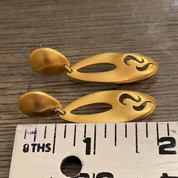 Vintage Matte Gold-tone Dangle Drop Earrings - Picture 5 of 10